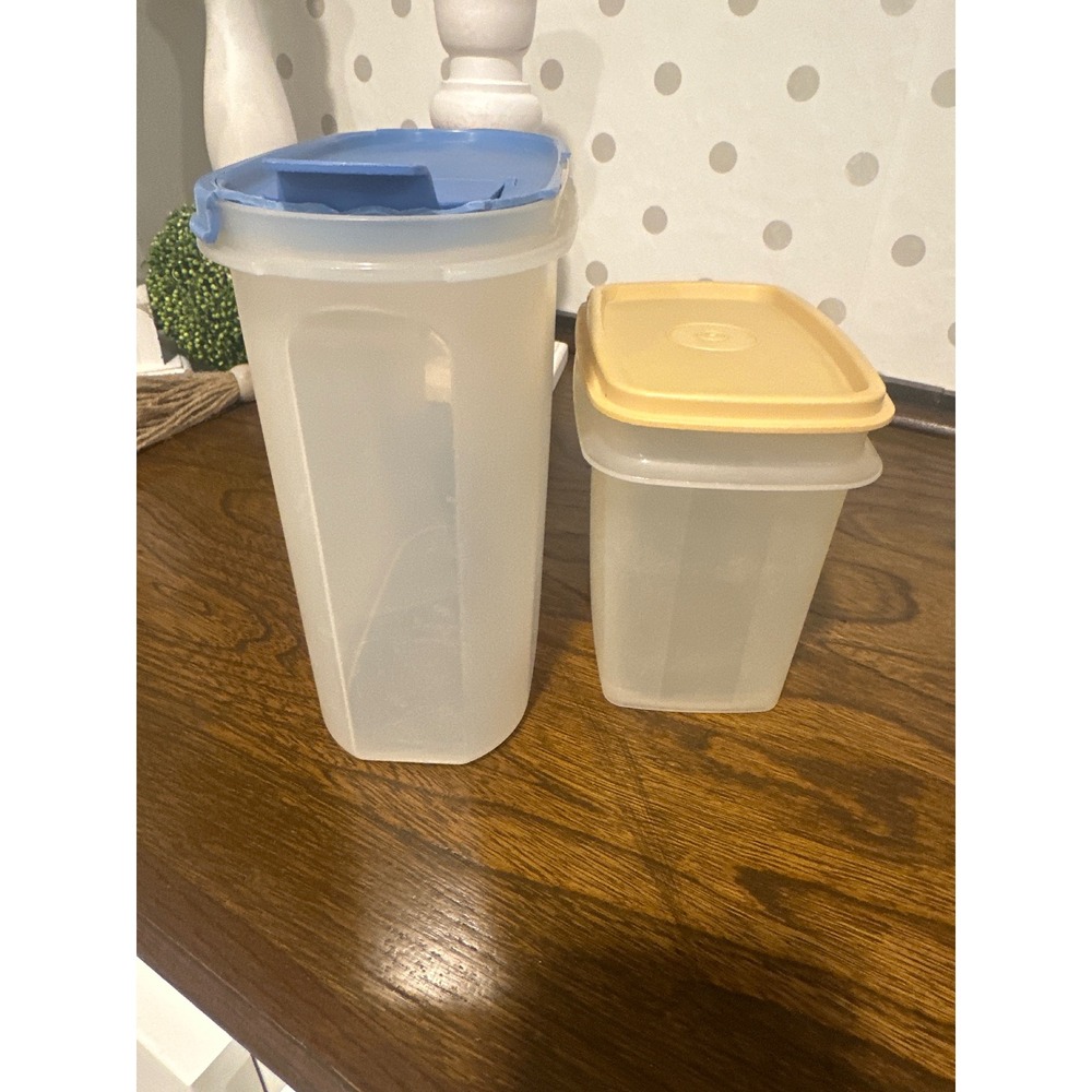 Tupperware Modular Mates Set of 2 Macaroni Container Blue Tan Lids Vintage flaw
